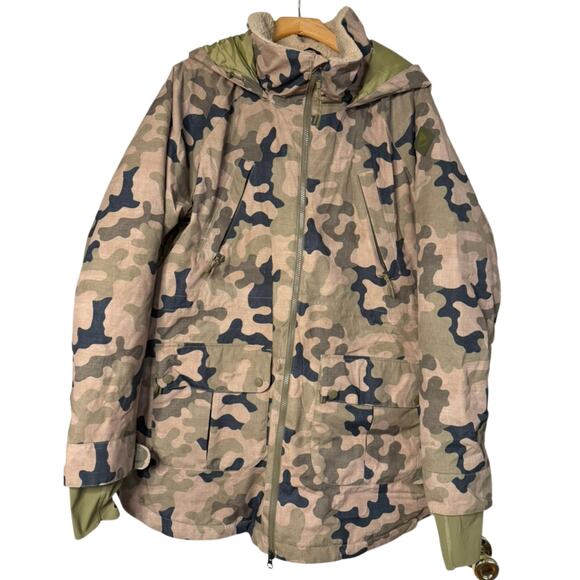 Burton Women’s Prowess Snowboard Jacket Camo XXL - Picture 1 of 7